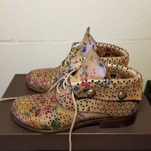 [SALE Out of Business Women Shoes] Bootie Patricia